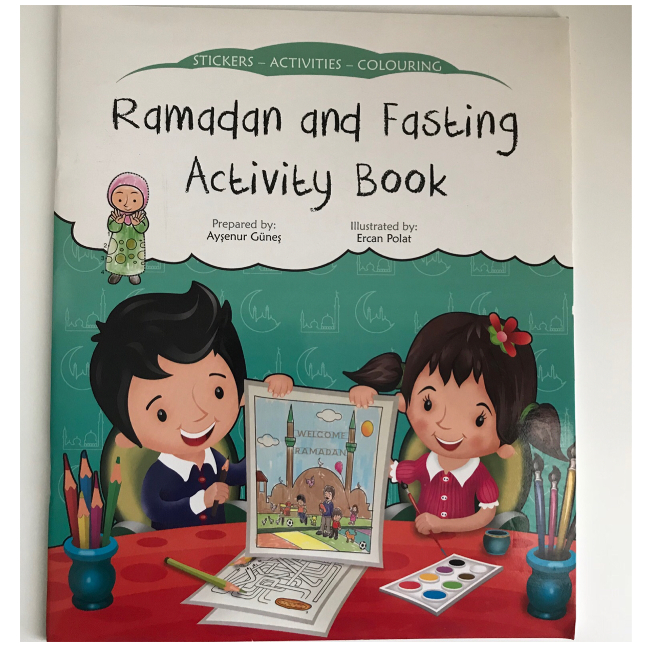 Awesome ideas to make a kids ramadan basket. Check out our list of freebies and resources that will get your kids excited about Ramadan!